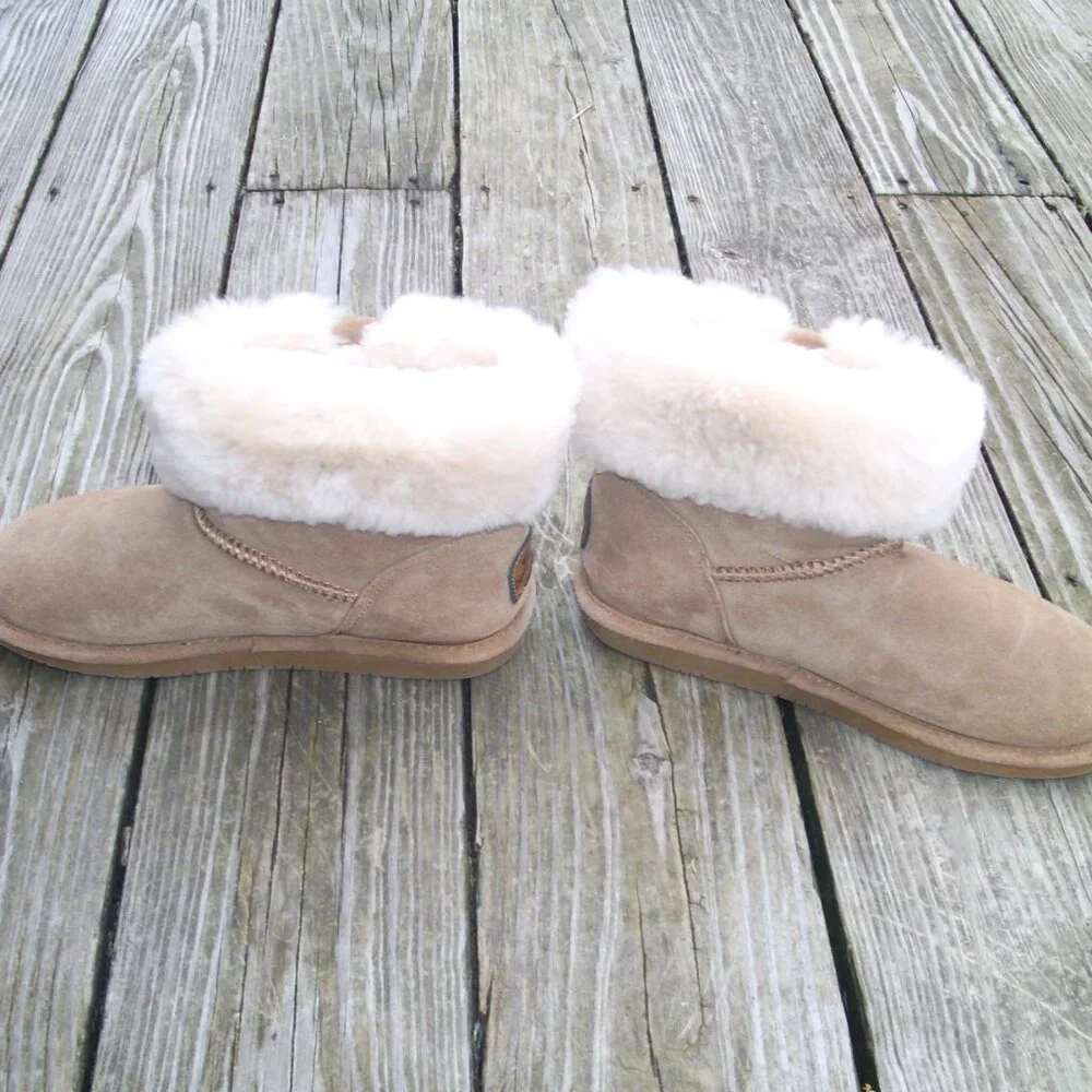 Like New! BearPaw Abby Suede Wool Snow Boots Size 7